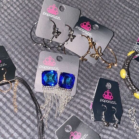 Paparazzi huge lot of new jewelry bracelets necklaces earrings - Picture 7 of 11